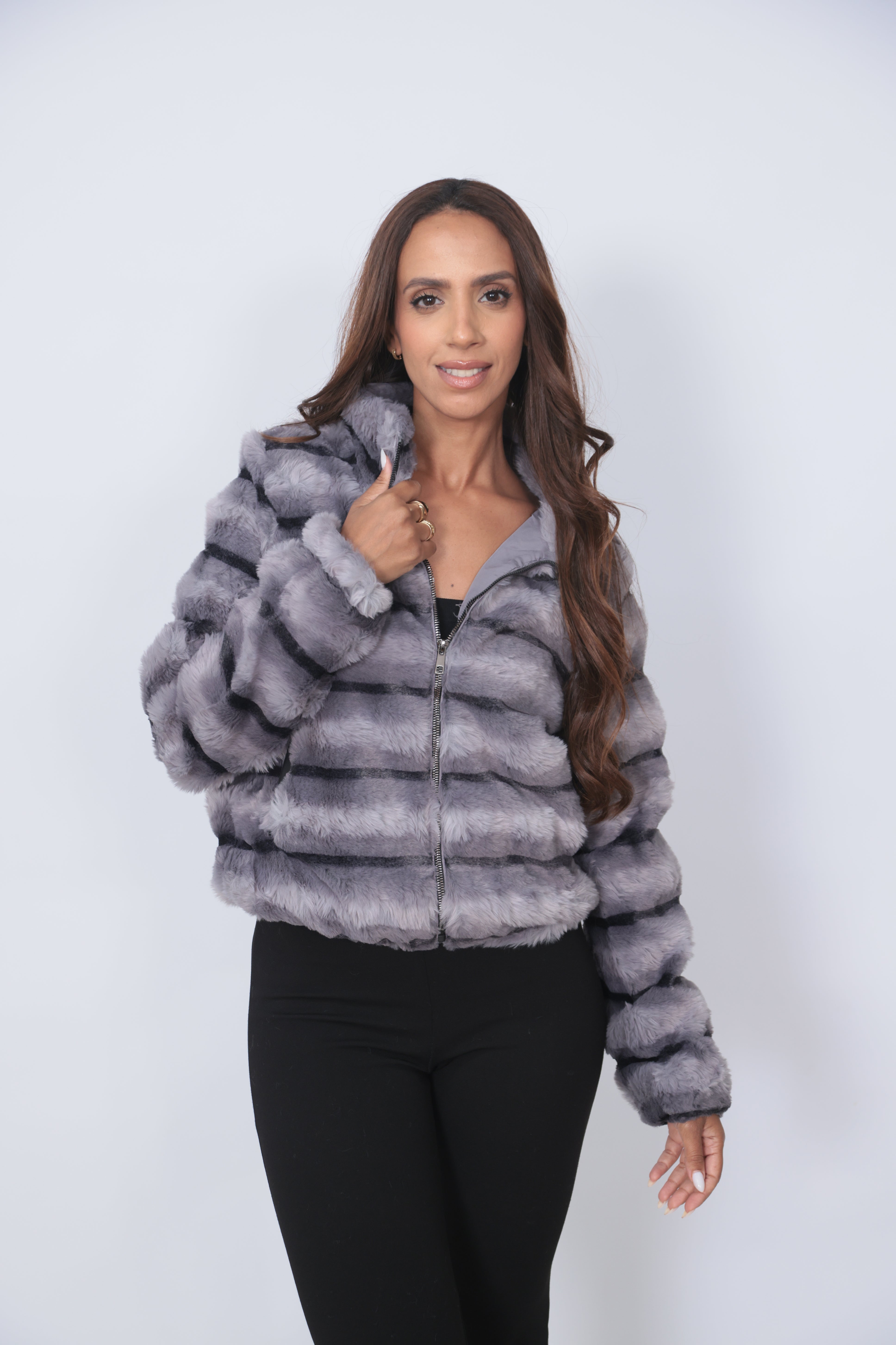 מעיל פרוה אישה