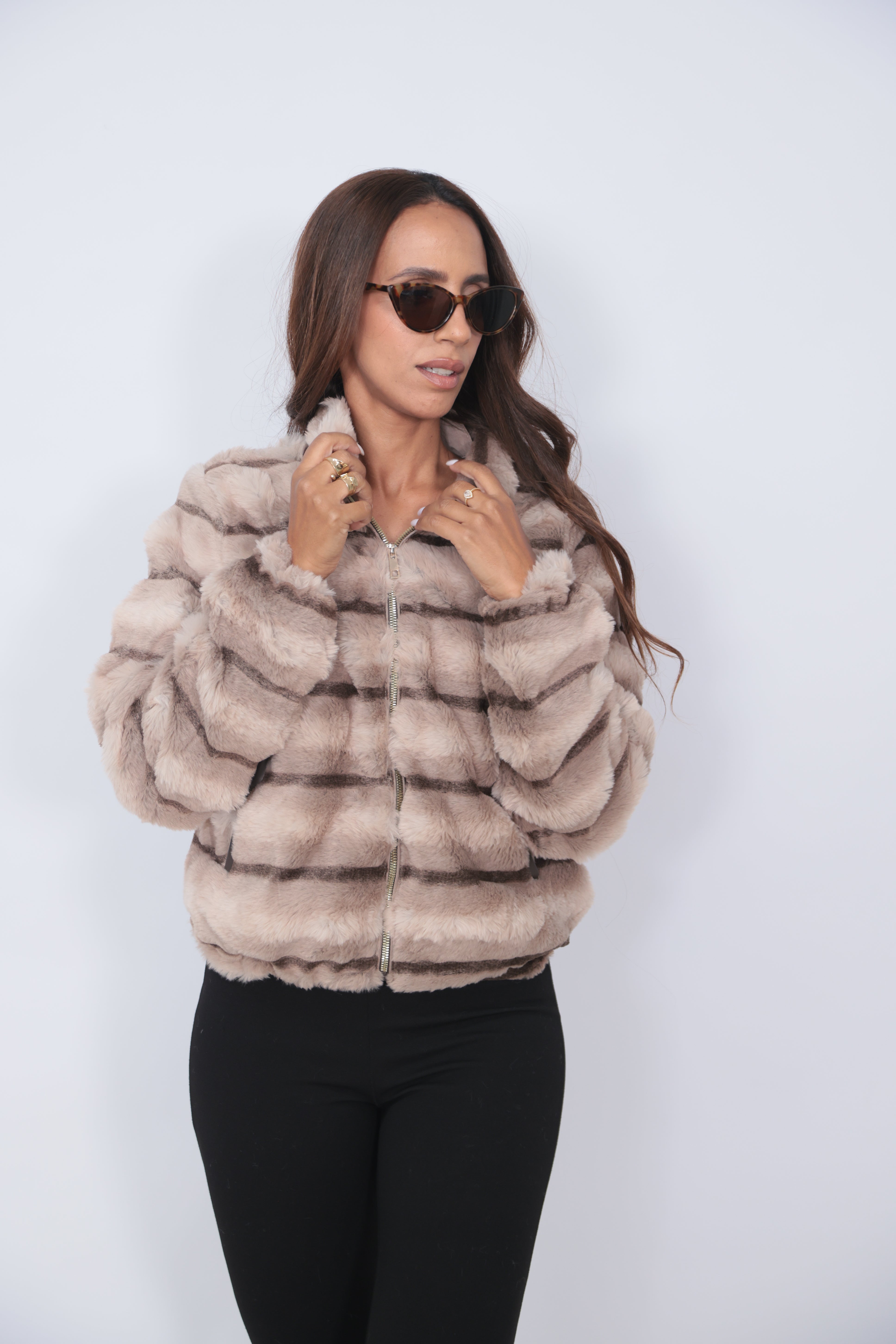 מעיל פרוה אישה