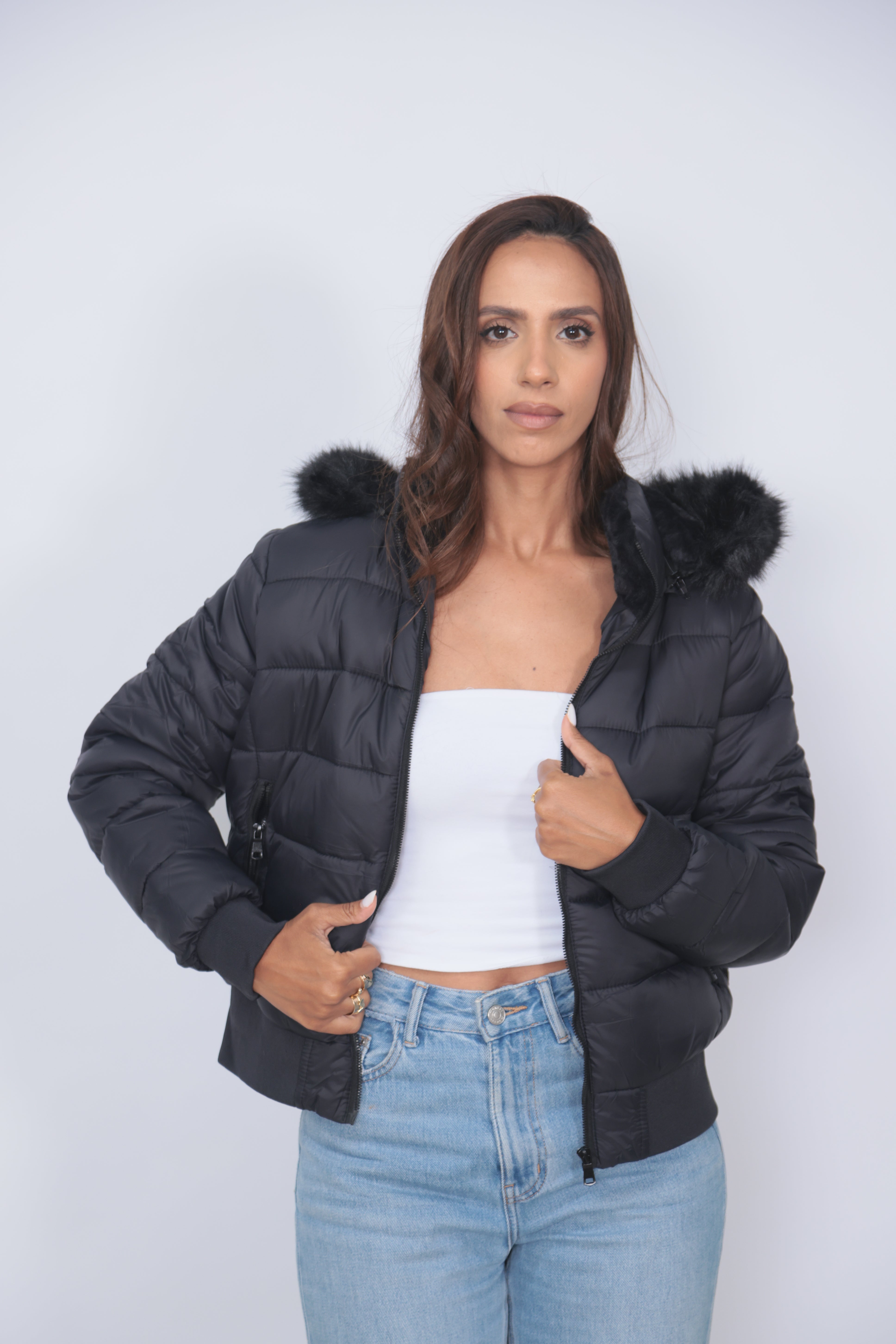 מעיל פרוותי עם כובע